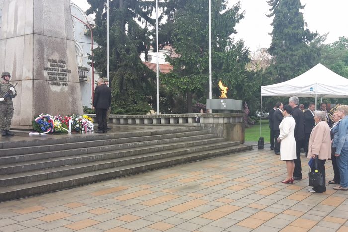SNS si v Trnave pripomenula ukončenie 2. svetovej vojny