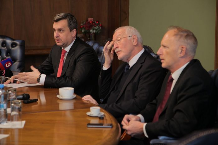 Predseda NR SR a SNS Andrej Danko dnes diskutoval o svojom vystúpení v ruskej Štátnej dume