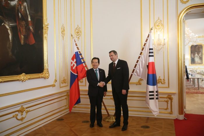 Predseda NR SR Andrej Danko rokoval na Bratislavskom hrade s kórejským partnerom