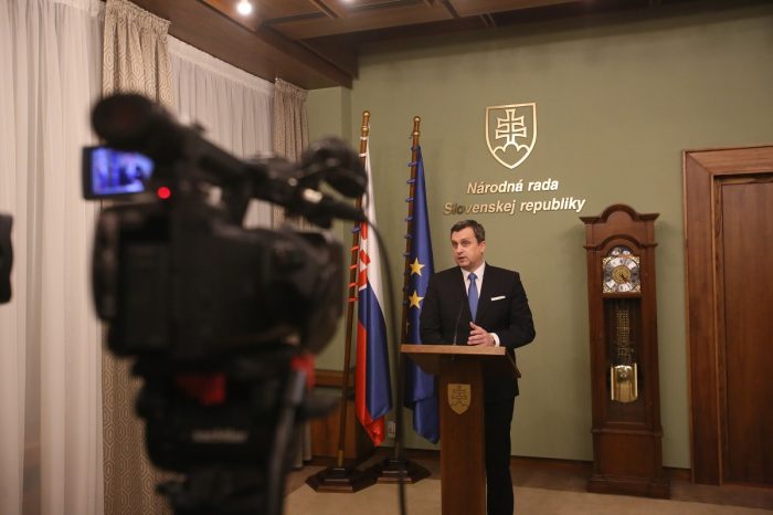 Reakcia predsedu NR SR a SNS Andreja Danka na uznesenie Zahraničného výboru NR SR