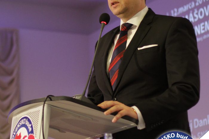 Andrej Danko opäť zvolený za predsedu SNS