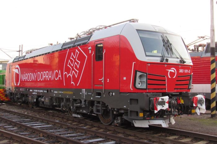 Slovensko má nový rušeň, predseda NR SR a SNS Andrej Danko absolvoval na ňom prvú jazdu