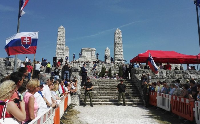OR SNS Piešťany sa zúčastnili celoslovenskej spomienkovej slávnosti na Bradle