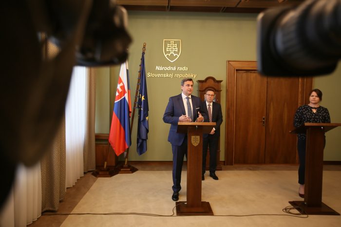 A. Danko, T. Bernaťák - O zákone o politických stranách