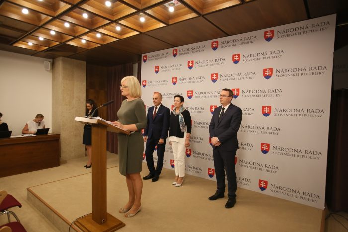 SNS: Slovensko potrebuje novú koncepciu rodinnej a demografickej politiky