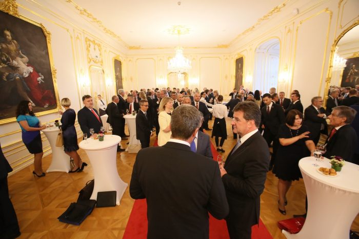 A. Danko - Stretnutie so 75 veľvyslancami na Bratislavskom hrade