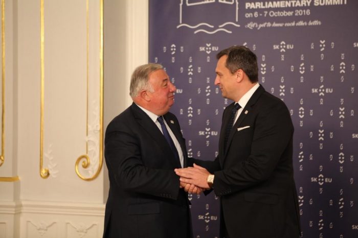 V Paríži si parlamentná delegácia uctí 100. výročie ukončenia prvej svetovej vojny a vzniku prvej Česko-slovenskej republiky