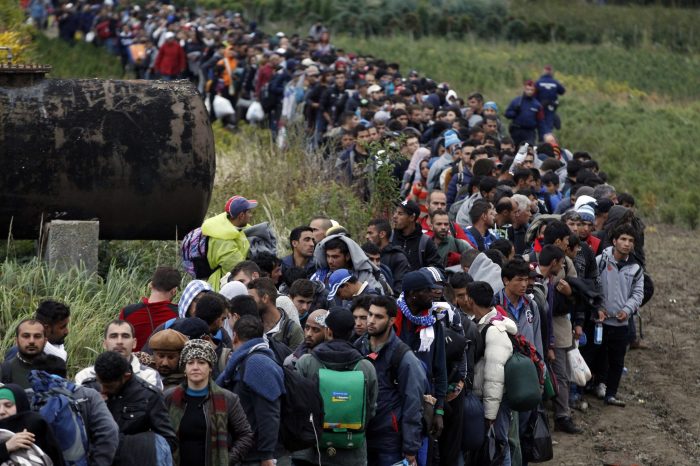 SNS je proti rozporuplnému dokumentu OSN o riadenej migrácii