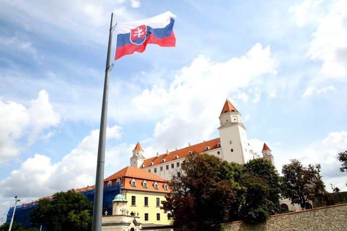 A. Danko - Štátna vlajka SR má dôstojné miesto