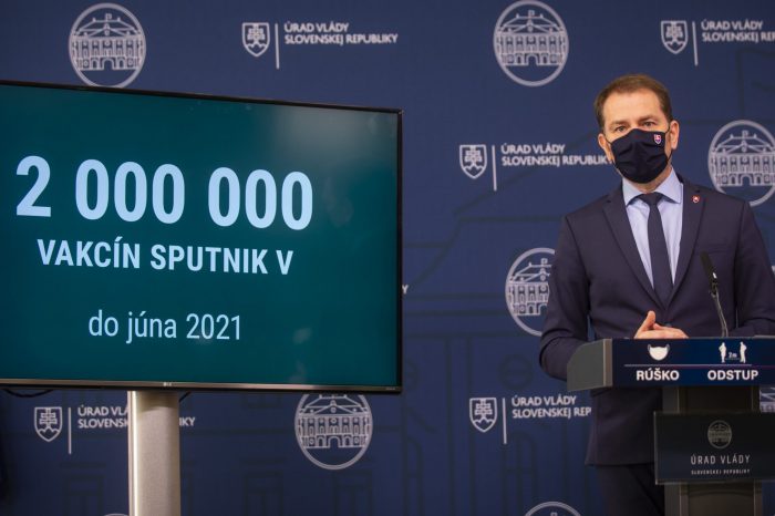 Slovenská národná strana vyzýva ministra zdravotníctva Vladimíra Lengvarského, aby zverejnil zmluvu na nákup Sputnika v takom rozsahu, ako je zverejnená aj v Maďarsku.