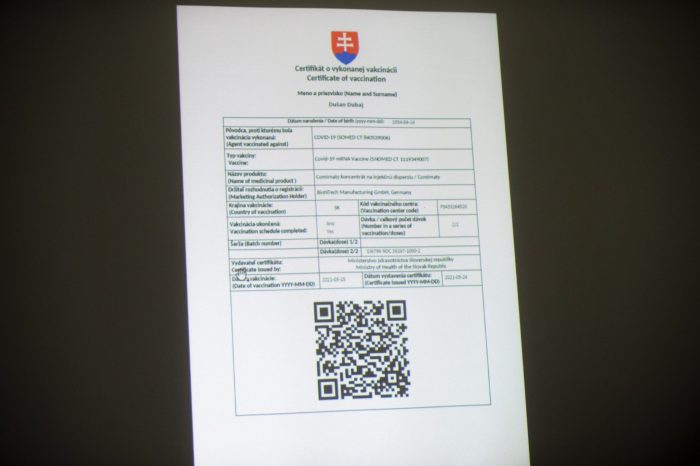 SNS požaduje potvrdenie pre ľudí s imunitou proti koronavírusu, aby platilo nepretržite.