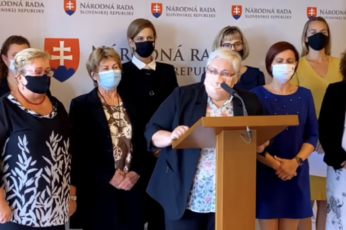 Slovenská národná strana vyzýva stranu OĽaNO na sebareflexiu a zastavenie napätia v spoločnosti