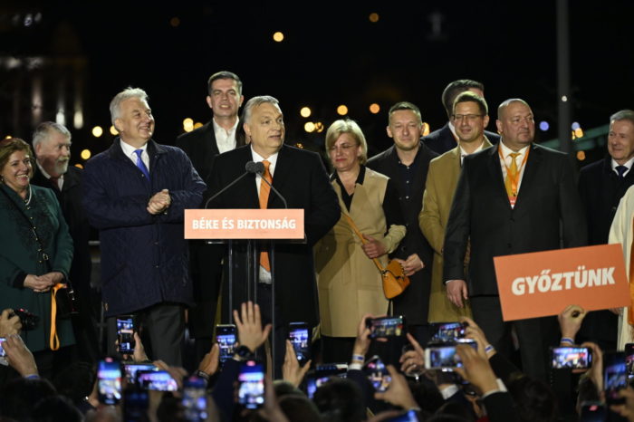 Slovenská národná strana hodnotí víťazstvo Viktora Orbána a Aleksandara Vučića ako najlepšiu správu za posledné dva roky v našom regióne.