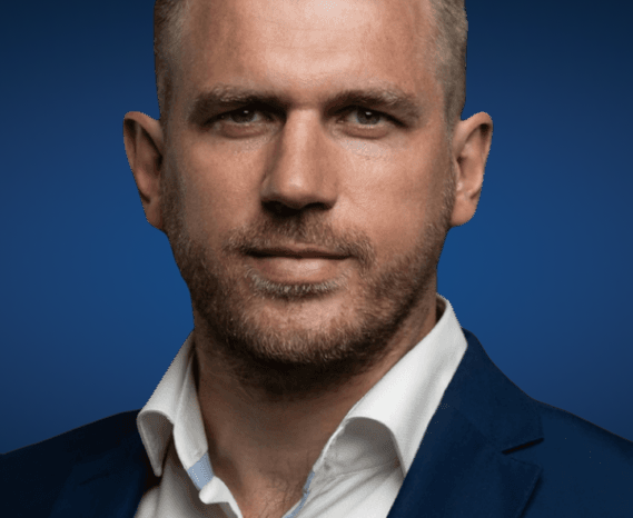 Hubári, rybári, včelári a priatelia prírody už vás nikto nebude pokutovať za vjazd do lesa.