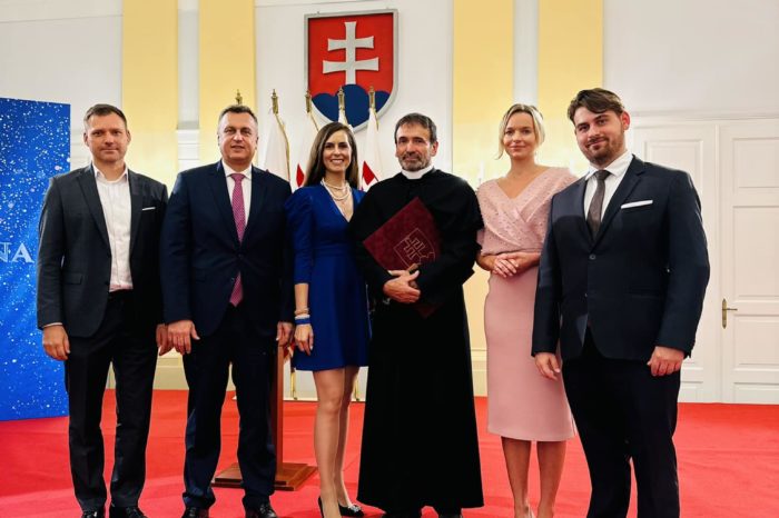Prezidentka Čaputová s premiérom Ódorom odignorovali významný štátny sviatok Slovenskej republiky