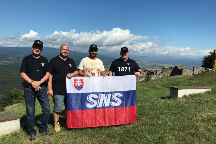 V roku 1992 Slovenská národná strana stála pri zrode podujatia Národný výstup na Pustý hrad.