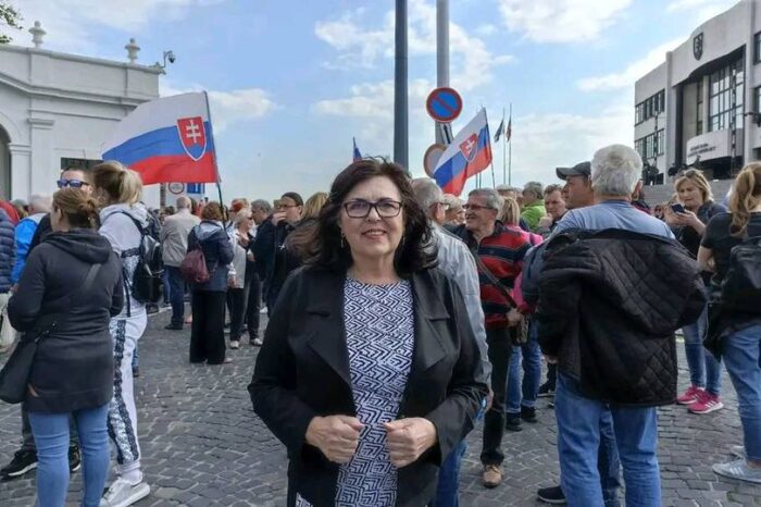 LIBERÁLNA RTVS V ČASE LIBERÁLNYCH HRÔZOVLÁD ZLYHALA A MUSÍ BYŤ ZRUŠENÁ!