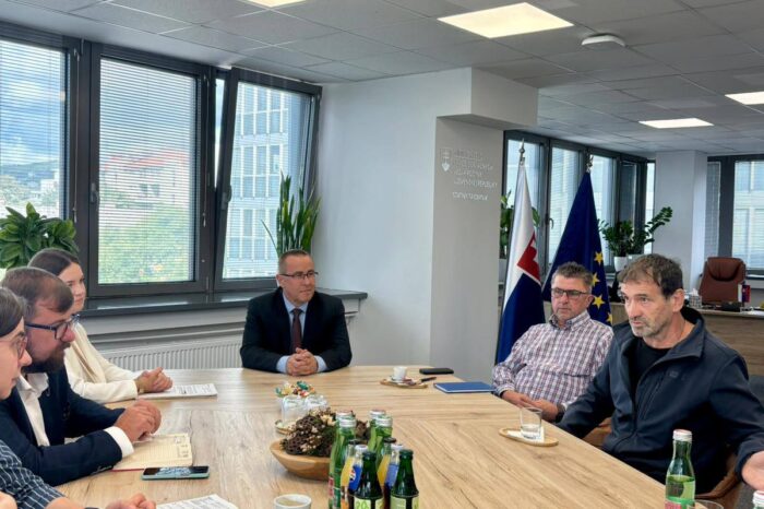 DISKUSIA O SOCIÁLNEJ POMOCI