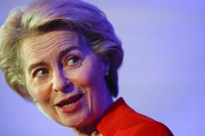 Ursula odvolávanie prežila, ale....